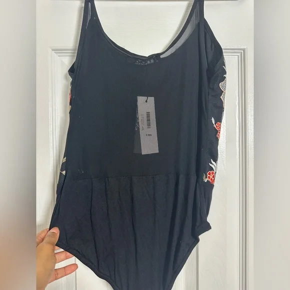 Black and Red Floral Bodysuit with Adjustable Straps Size S (embroidered flowers - Picture 4 of 8